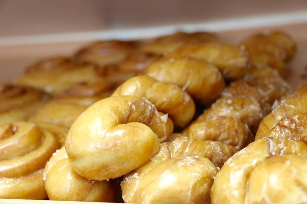 Ashleys Donuts Houston | cafe | 2160 Bay Area Blvd, Houston, TX 77058, USA | 2814865644 OR +1 281-486-5644