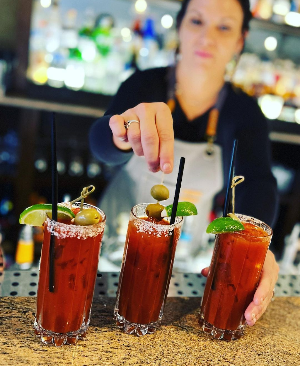 The Standard on Vaughan | restaurant | 145 E Vaughan St, Bertram, TX 78605, USA | 5123558065 OR +1 512-355-8065
