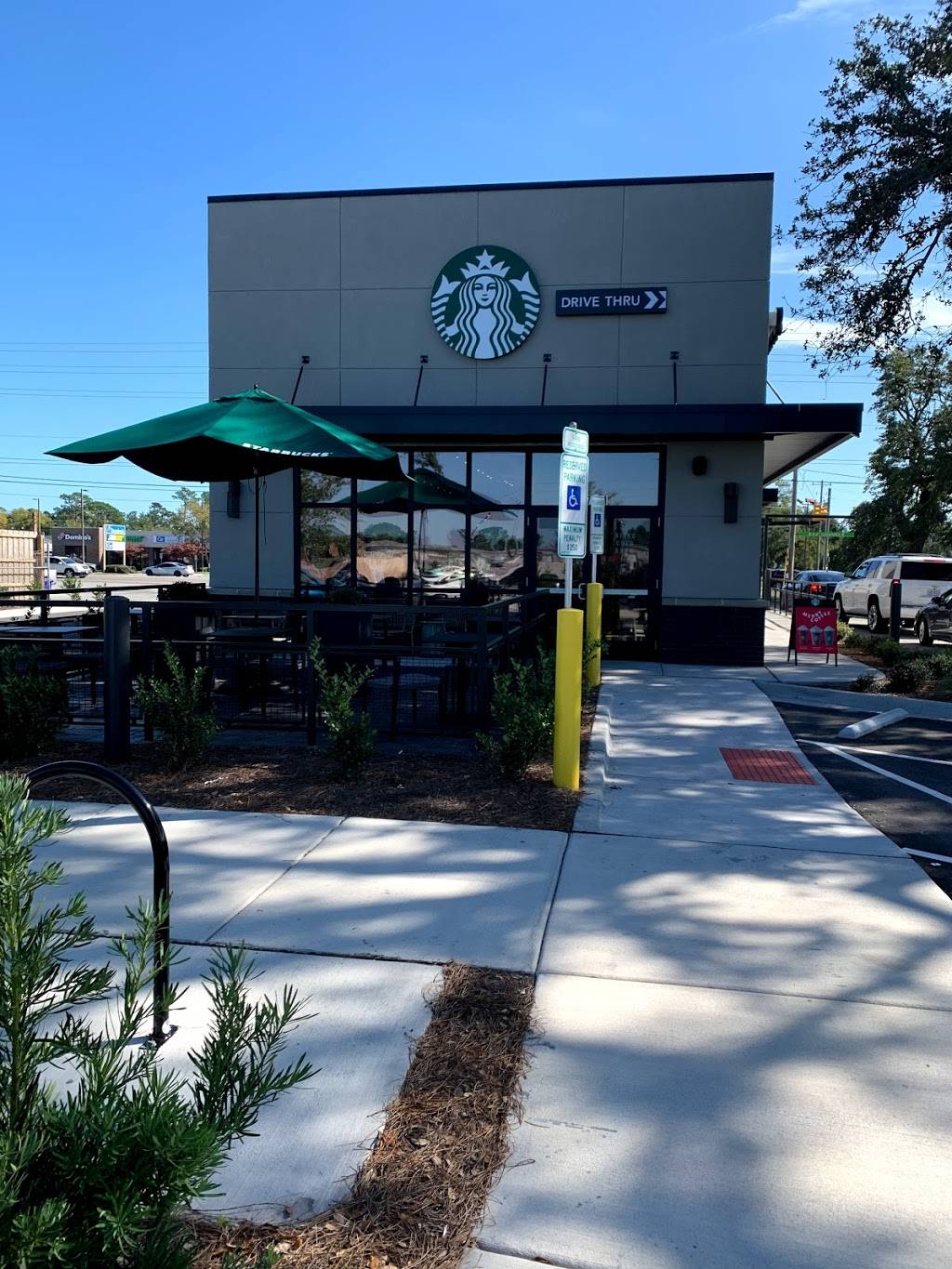 Starbucks | cafe | 7201 Market St, Wilmington, NC 28411, USA | 9105249363 OR +1 910-524-9363