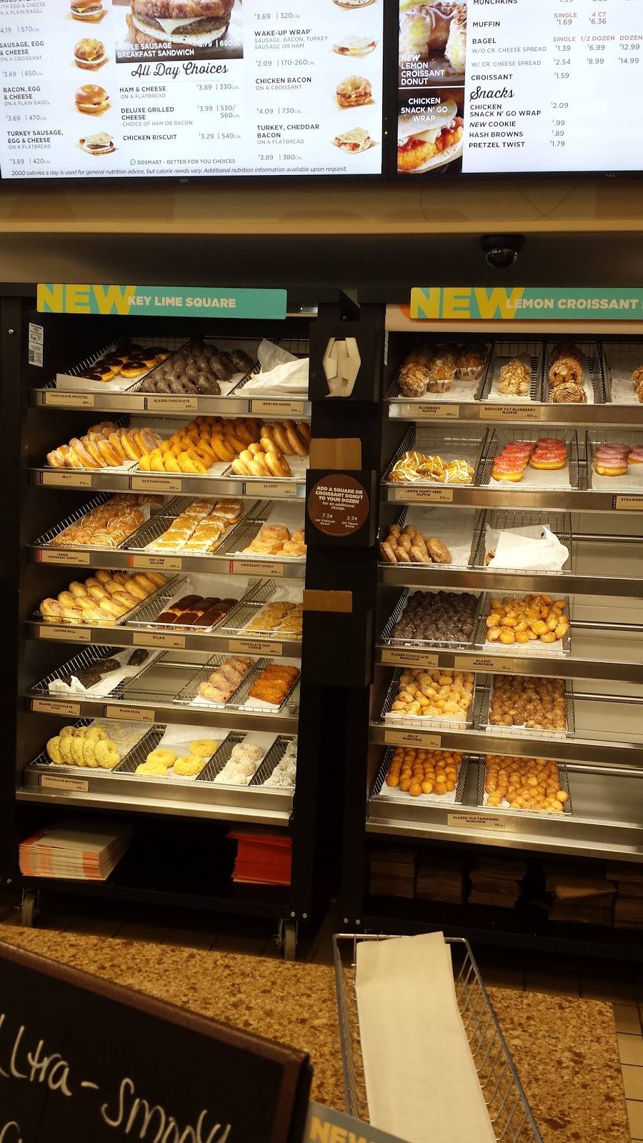 Dunkin | bakery | 504 Main St, Oxford, ME 04270, USA | 2075398134 OR +1 207-539-8134