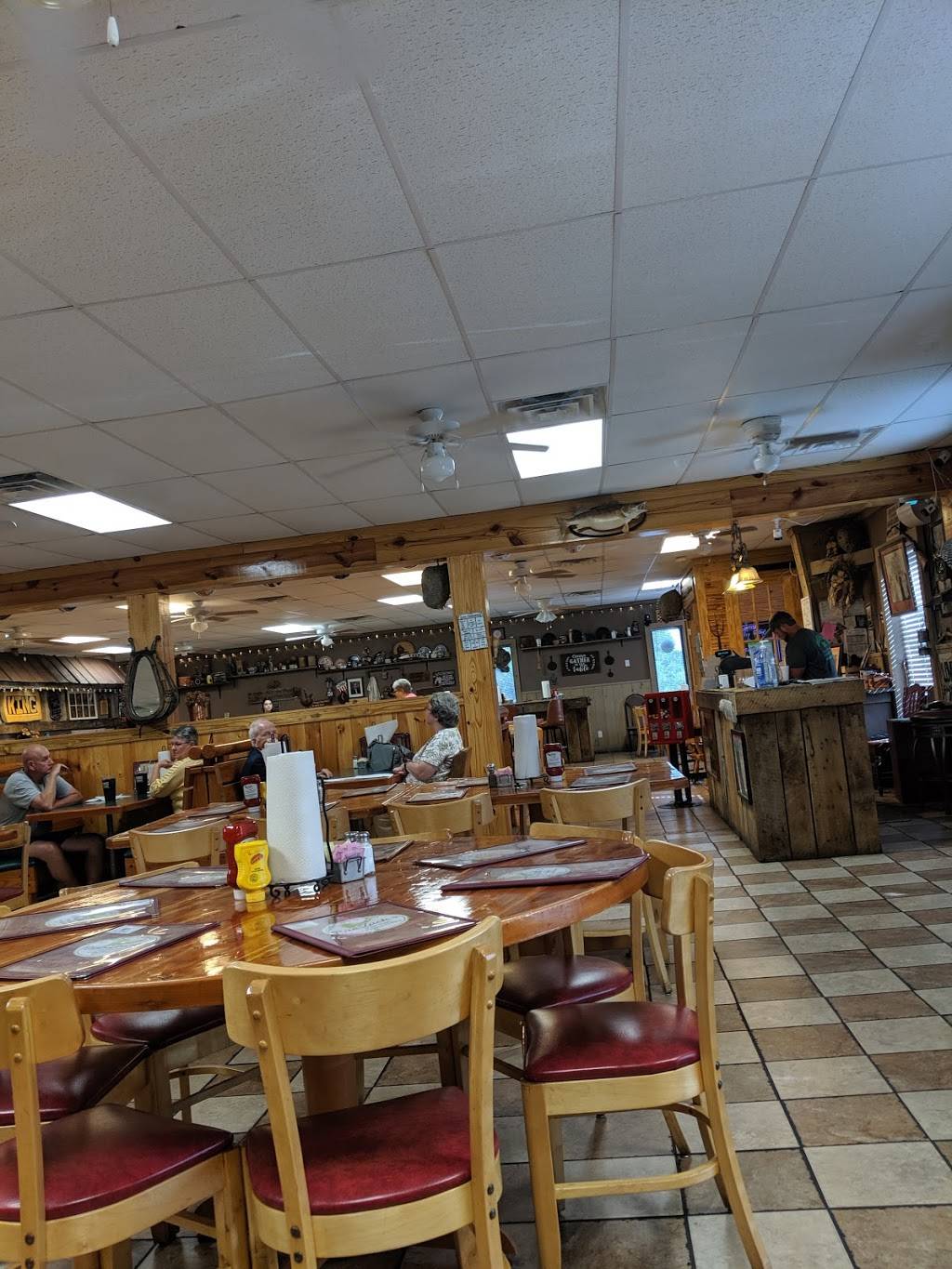 Raezacks Grill & Deli | restaurant | 14428 Scott Hwy, Helenwood, TN 37755, USA | 4235693354 OR +1 423-569-3354