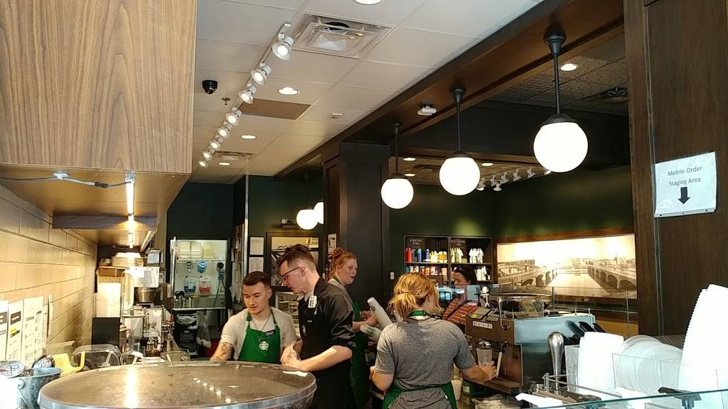 Starbucks | cafe | 909 Locust St, Des Moines, IA 50309, USA | 5152881623 OR +1 515-288-1623