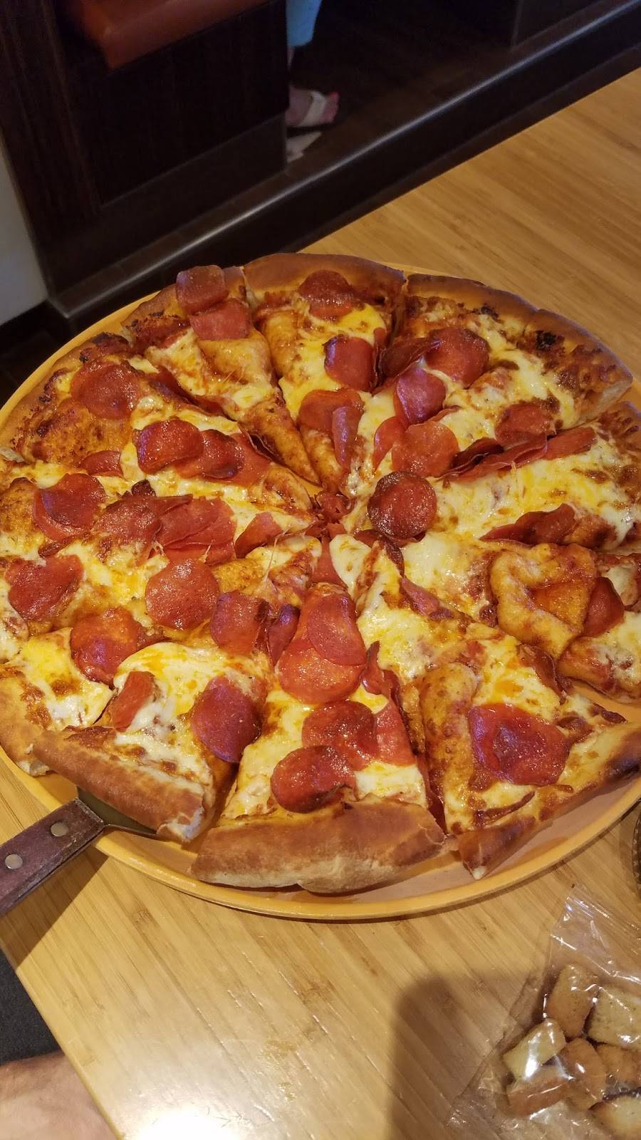 Round Table Pizza | meal delivery | 2065 NW 185th Ave, Hillsboro, OR 97124, USA | 5036907712 OR +1 503-690-7712