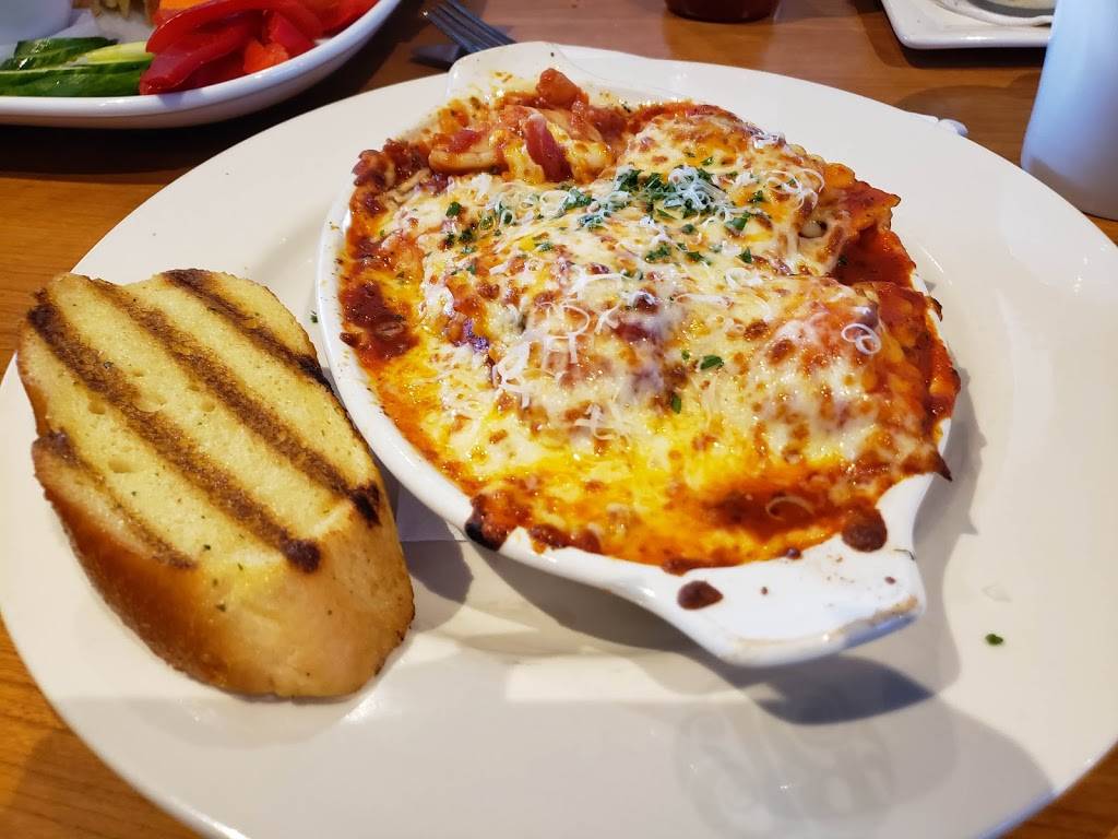 Boston Pizza | restaurant | 7680 Markham Rd, Markham, ON L3S 3K1, Canada | 9052010477 OR +1 905-201-0477