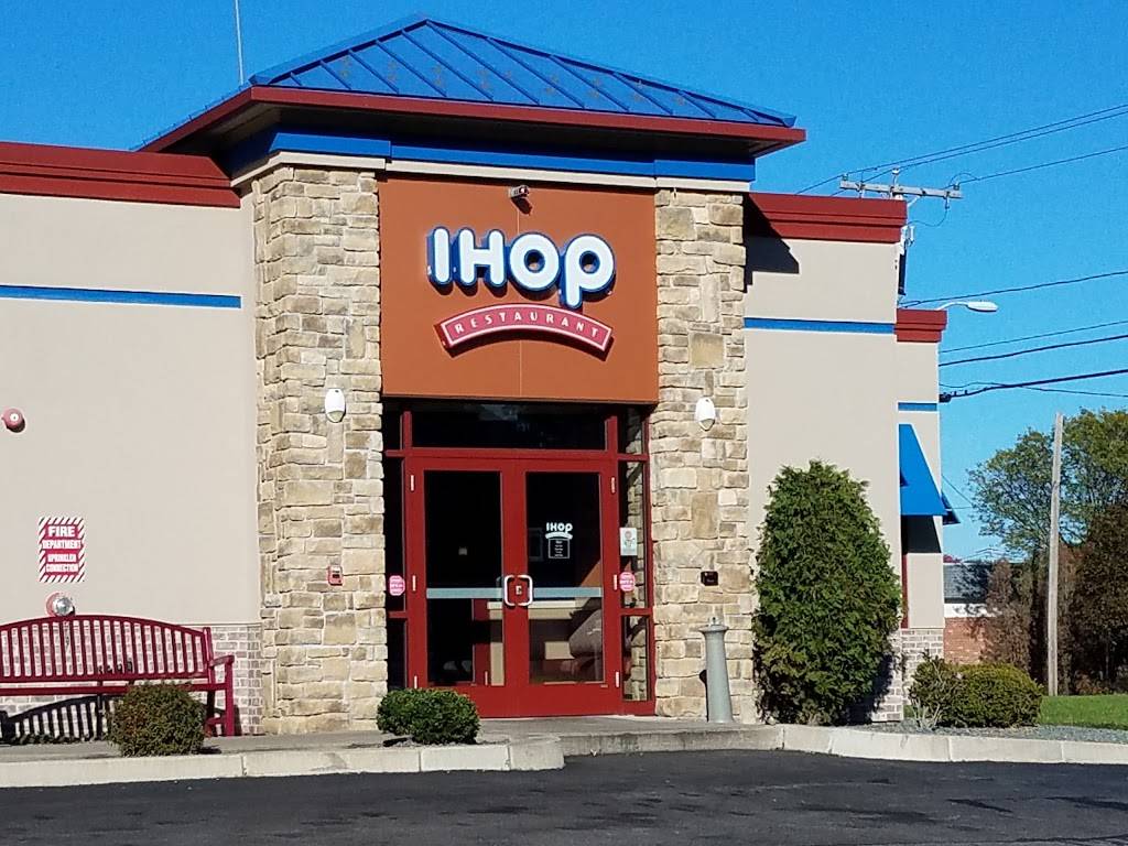 IHOP | bakery | 383 Washington St, Attleboro, MA 02703, USA | 5083998189 OR +1 508-399-8189