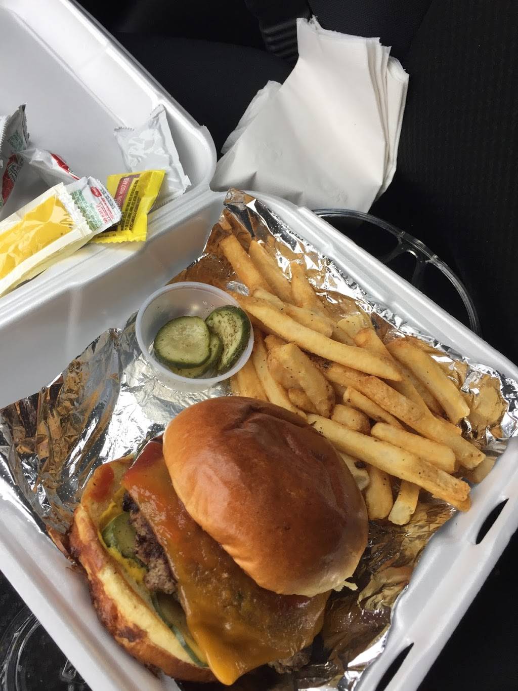 Chilis Grill & Bar | meal takeaway | 707 7th St W, Tifton, GA 31794, USA | 2293823138 OR +1 229-382-3138