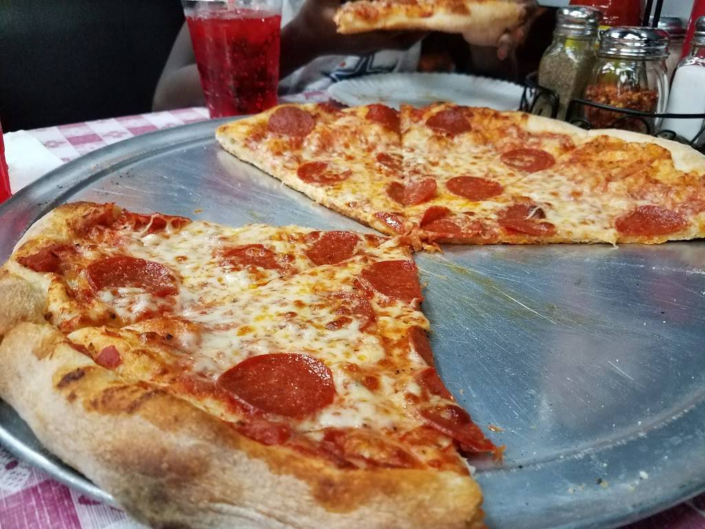 Pizzaiolo's Pizza and Pasta | 355 E Westchester Pkwy #100, Grand ...