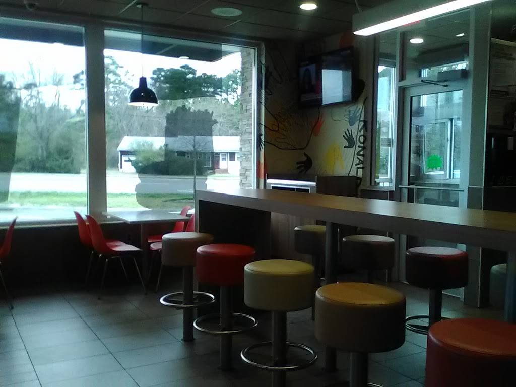 McDonalds | cafe | 2413 George Washington Memorial Hwy, Hayes, VA 23072, USA | 8046425117 OR +1 804-642-5117