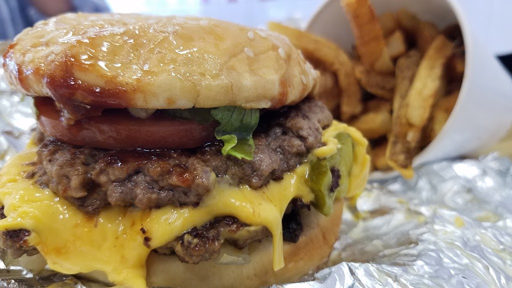 Five Guys | meal takeaway | 222 NE Emerson Ave Suite 103, Bend, OR 97701, USA | 5417977787 OR +1 541-797-7787