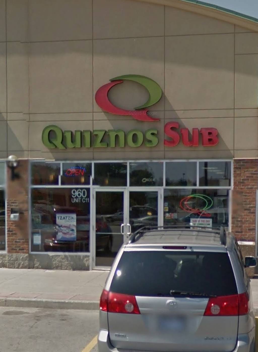 Quiznos - Restaurant | 2880 Queen St E, Brampton, ON L6T 3S1, Canada
