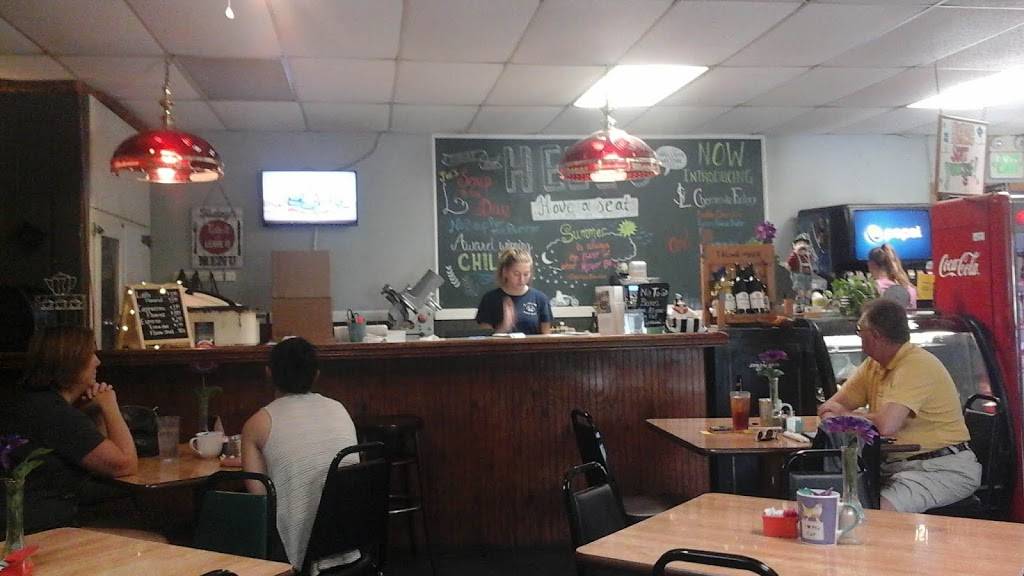 Dutzow Deli & Restaurant | restaurant | 11861 MO-94, Marthasville, MO 63357, USA | 6364332309 OR +1 636-433-2309