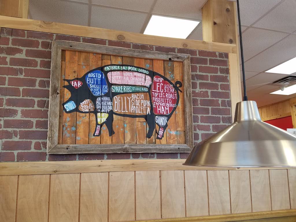 Hog Wild Pit Bar-B-Q | restaurant | 3210 Cornhusker Hwy, Lincoln, NE 68504, USA | 4029752320 OR +1 402-975-2320