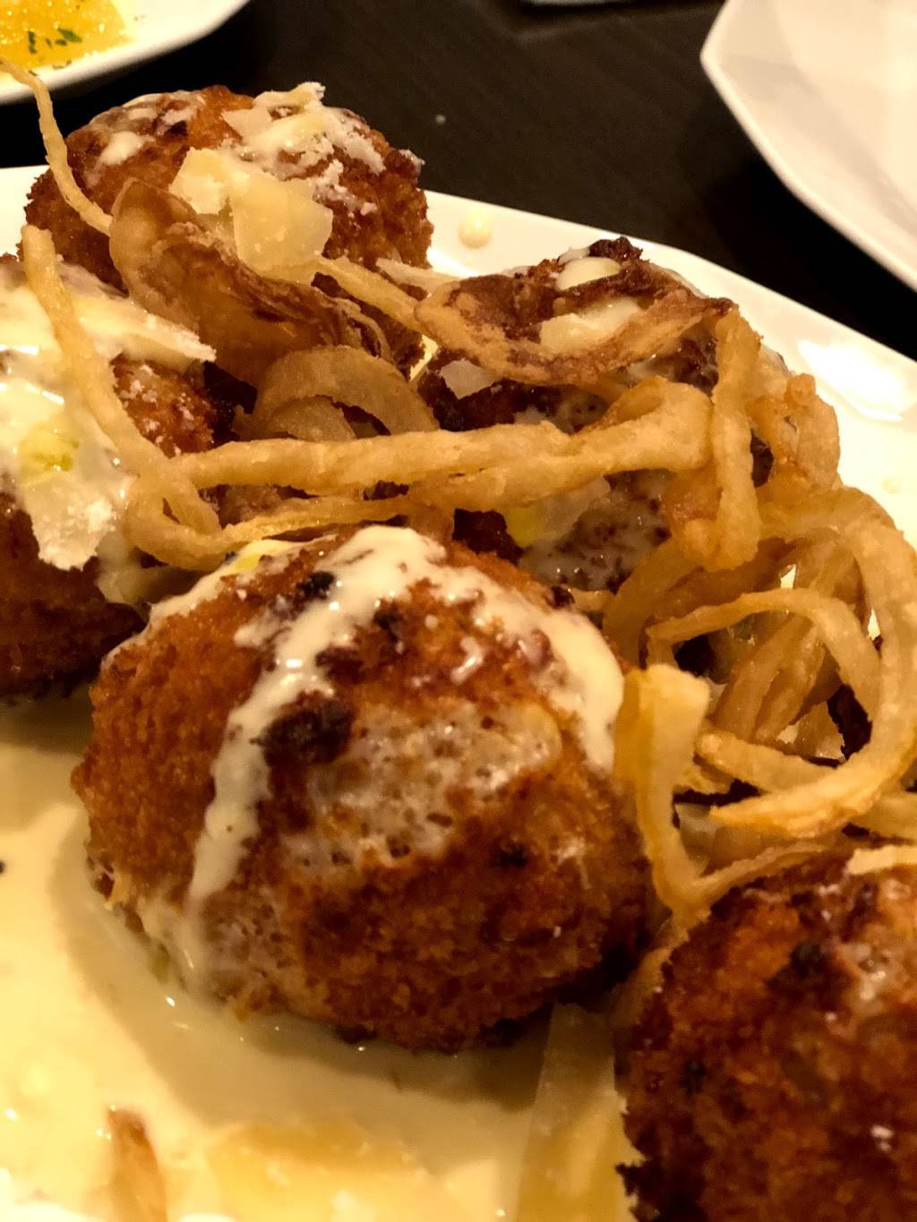 Rosetis Pizzeria & Restaurant | restaurant | 910 Carmans Rd, Massapequa, NY 11758, USA | 5167997542 OR +1 516-799-7542