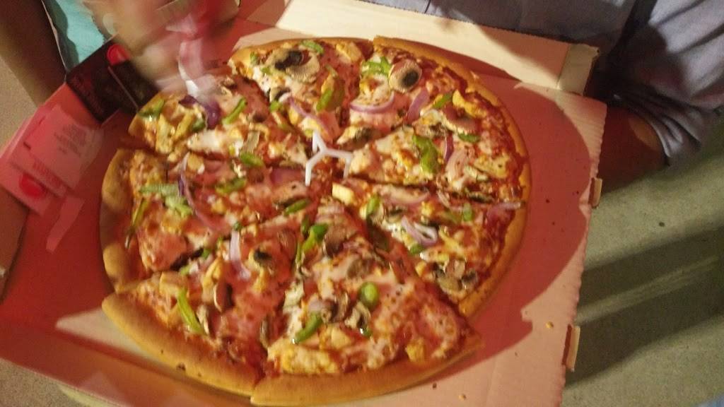 Pizza Hut - Meal takeaway | 103 Bay Area Blvd, Webster, TX 77598, USA