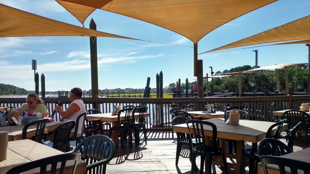 Crab Catchers On The Waterfront | restaurant | 4474 Water Front Ave, Little River, SC 29566, USA | 8432802025 OR +1 843-280-2025