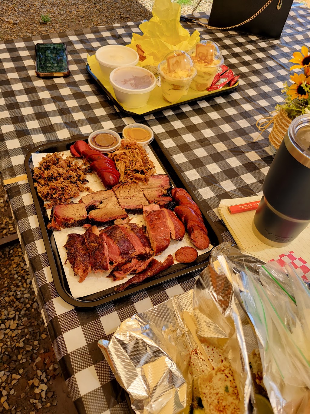 Red Dirt BBQ | restaurant | 150 Gray St, Jefferson, TX 75657, USA | 9036646032 OR +1 903-664-6032