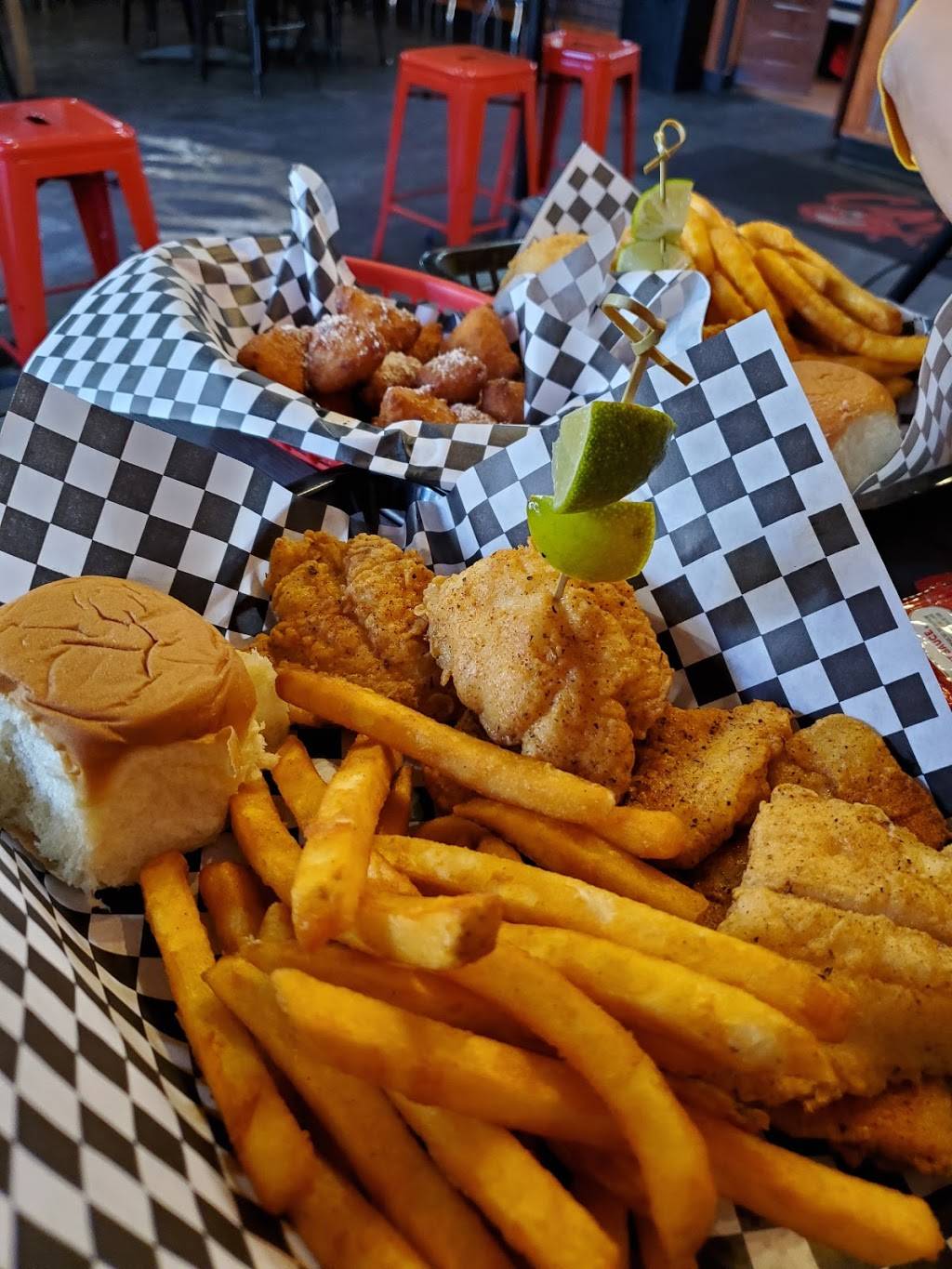 Catchers Fish House - Las Vegas, NV Restaurant, Menu + Delivery