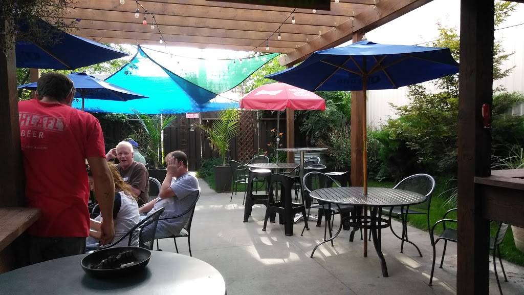 Stevie Cs | restaurant | 204 SE Main St, Grimes, IA 50111, USA | 5159869004 OR +1 515-986-9004