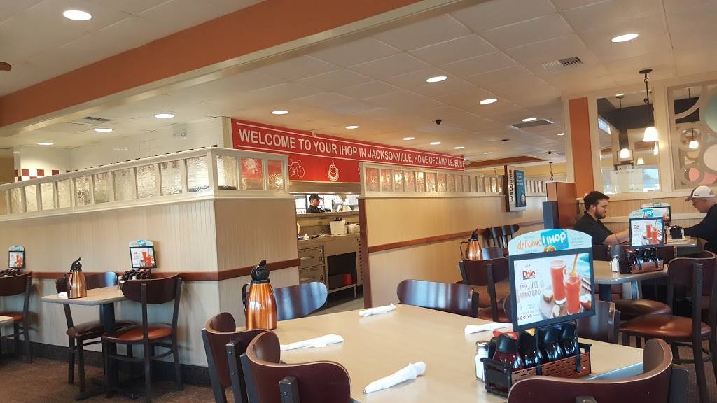 IHOP | bakery | 320 Western Blvd, Jacksonville, NC 28546, USA | 9103532324 OR +1 910-353-2324