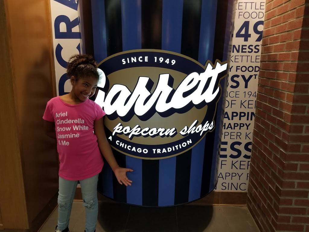Garrett Popcorn Shops | meal takeaway | Fashion Centre at Pentagon City, 1100 S Hayes St, Arlington, VA 22202, USA | 8884767267 OR +1 888-476-7267