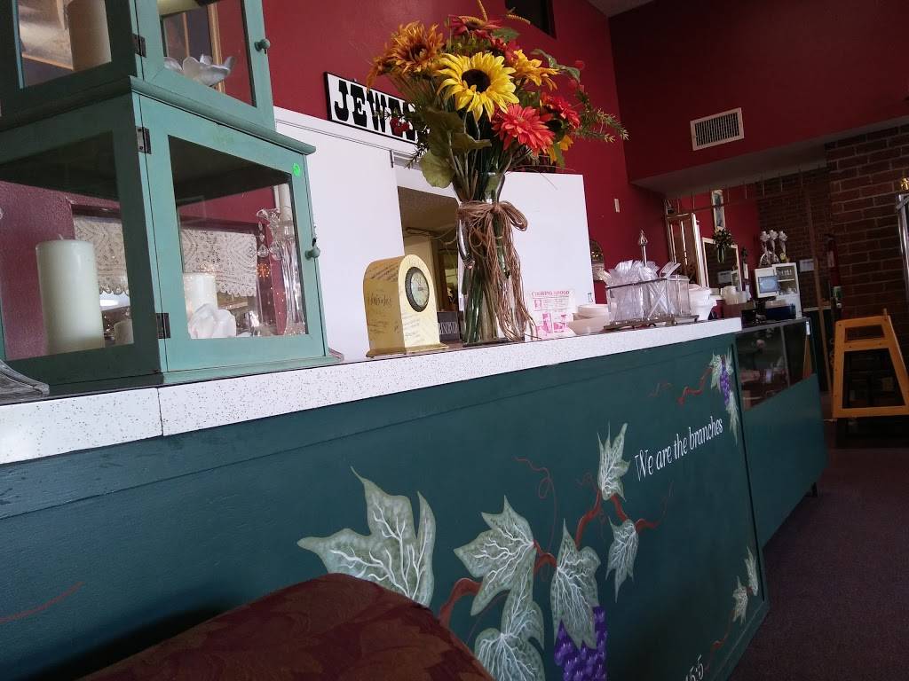 Victorian Lady Tea Room | restaurant | 114 E Market St, Mabank, TX 75147, USA | 9038871837 OR +1 903-887-1837