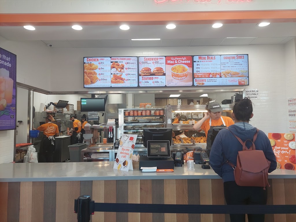 Popeyes Louisiana Kitchen | restaurant | 101 Village Ct, San Dimas, CA 91773, USA | 9093050013 OR +1 909-305-0013