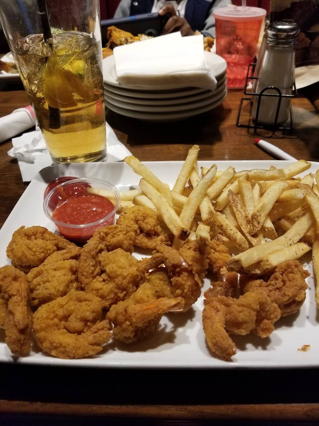 TGI Fridays - Restaurant | 40 US-22, Springfield Township, NJ 07081, USA