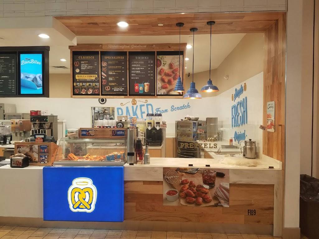 Auntie Annes | bakery | 72-840 CA-111, Palm Desert, CA 92260, USA | 7603412400 OR +1 760-341-2400