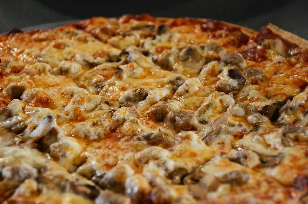 Typsy Tomato | meal takeaway | 430 W State St, Charleston, IL 61920, USA | 2173452802 OR +1 217-345-2802