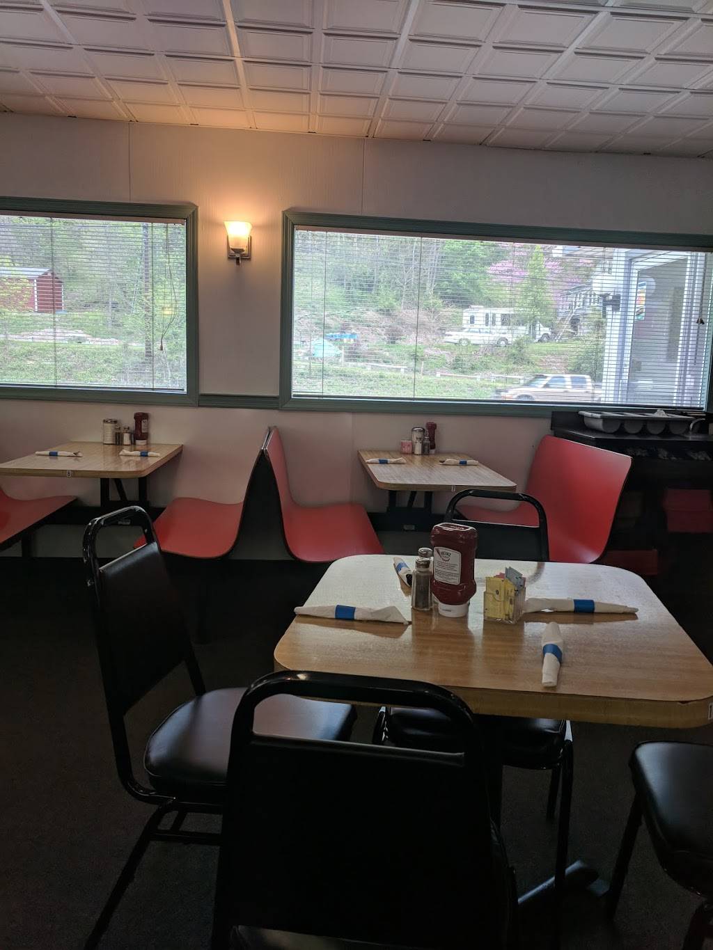 Nicks Diner | restaurant | 11740 William Penn Hwy, Huntingdon, PA 16652, USA | 8146437216 OR +1 814-643-7216
