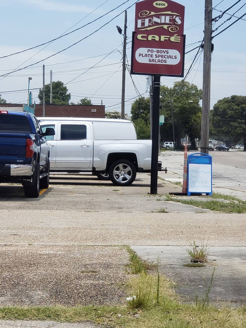 Ernie's Cafe Restaurant 5201 4th St, Marrero, LA 70072