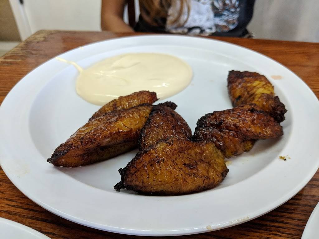 El Tazumal Pupuseria Y Panaderia | restaurant | 16014 Pioneer Blvd, Norwalk, CA 90650, USA | 5629266722 OR +1 562-926-6722