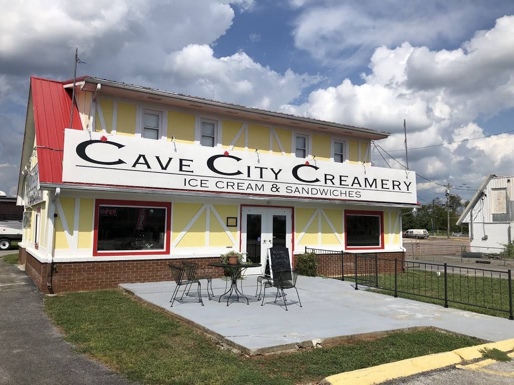 Cave City Creamery | restaurant | 201 Hubbard Ln, Cave City, KY 42127, USA | 2705478312 OR +1 270-547-8312