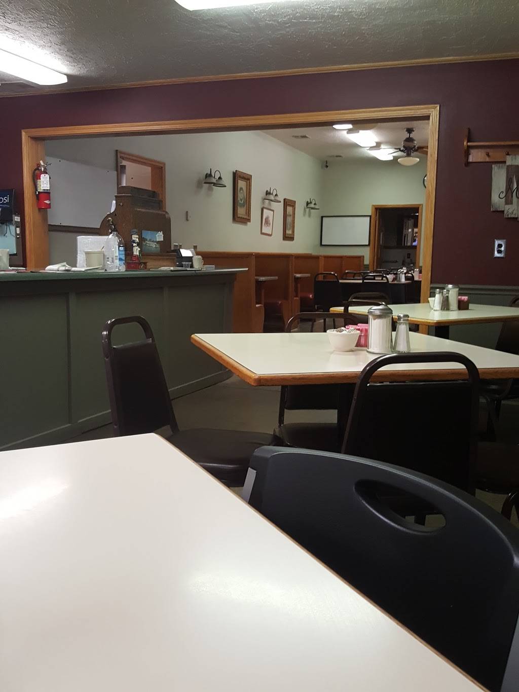 Millies Restaurant & Bakery | restaurant | 39239 Bradbury Rd, Middleport, OH 45760, USA | 7409927713 OR +1 740-992-7713