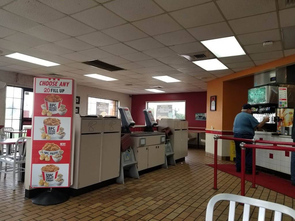 KFC | restaurant | 3803 S Lincoln Ave, York, NE 68467, USA | 4023626845 OR +1 402-362-6845