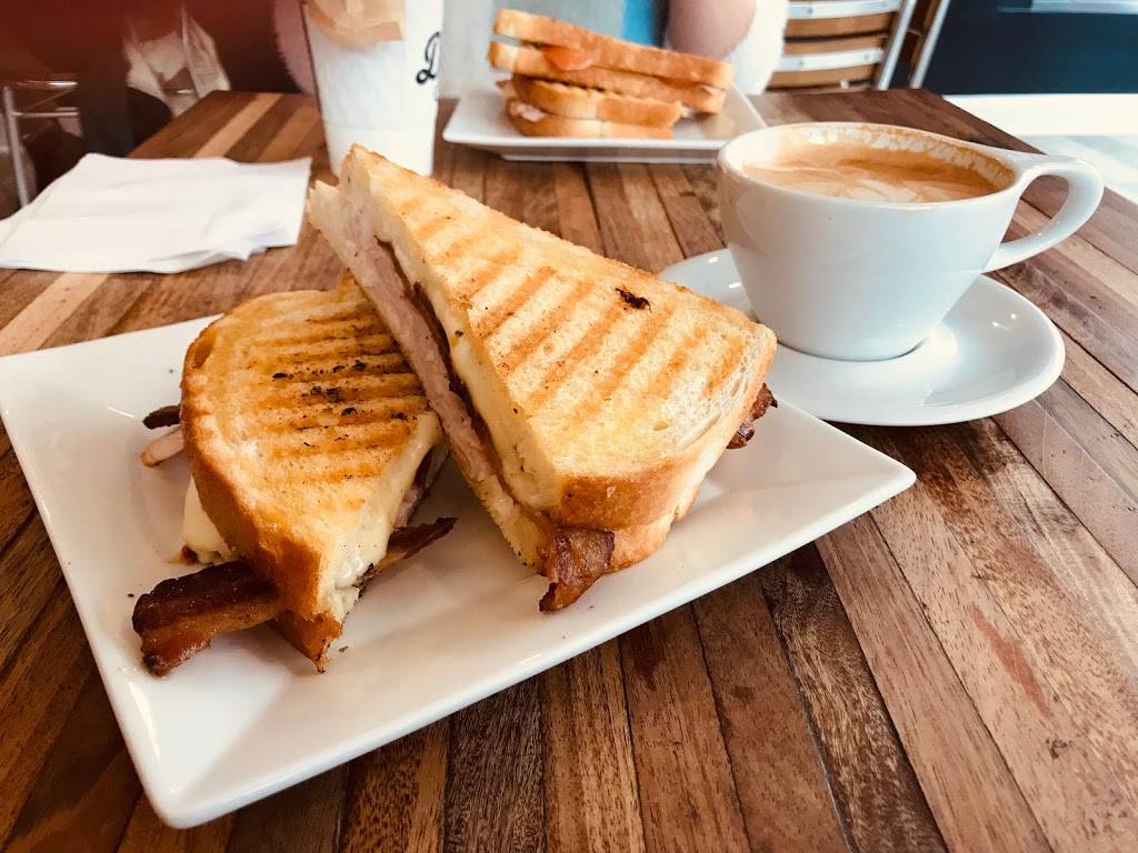 Denim Coffee | bakery | 1 S Hanover St, Carlisle, PA 17013, USA | 7173826104 OR +1 717-382-6104