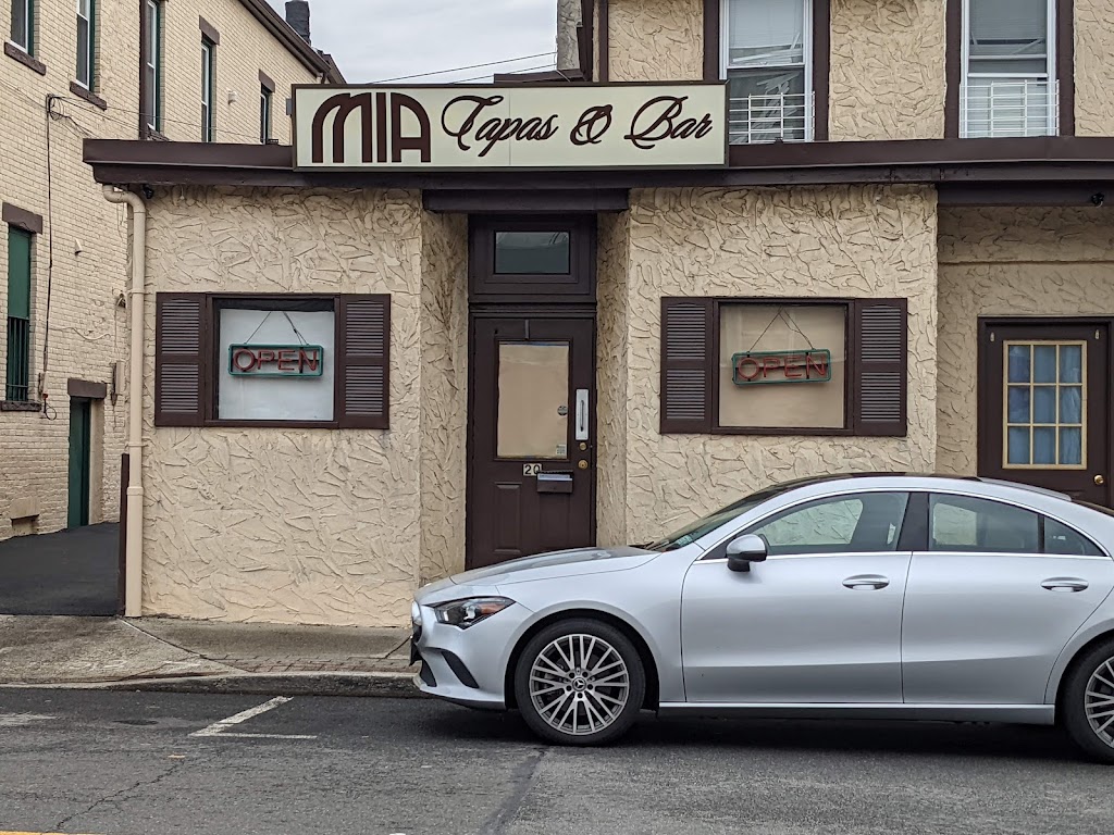 Mia Tapas and Bar | restaurant | 20 Chestnut St, Suffern, NY 10901, USA | 8455040795 OR +1 845-504-0795