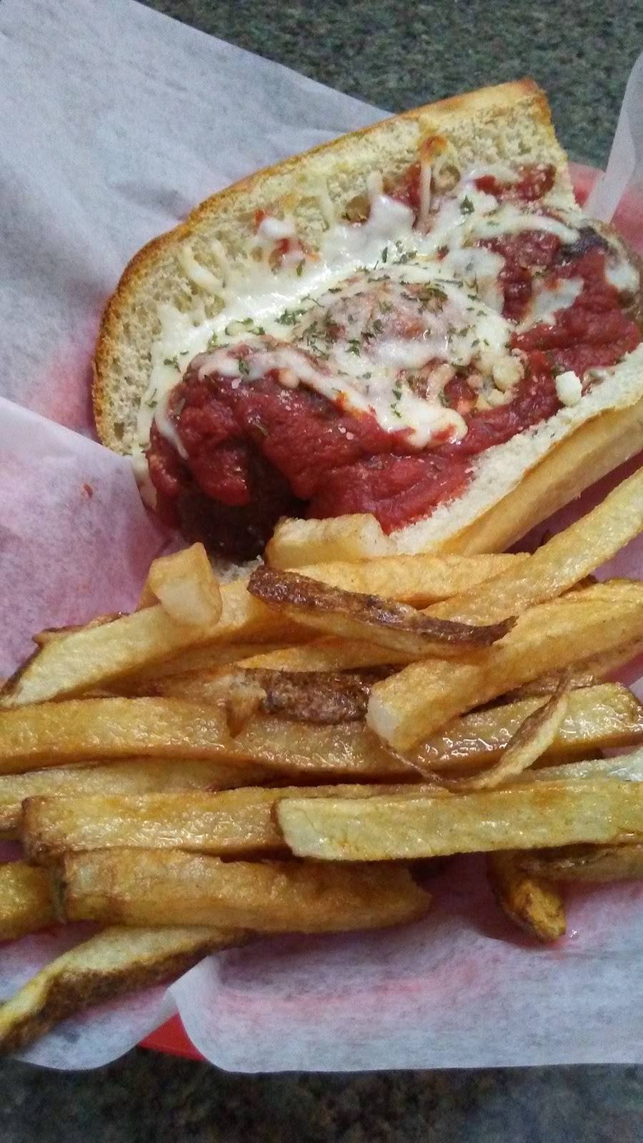 Crossroads Market &Grill, Inc. | restaurant | 5463 State Road 6 West, Jasper, FL 32052, USA | 3869381111 OR +1 386-938-1111