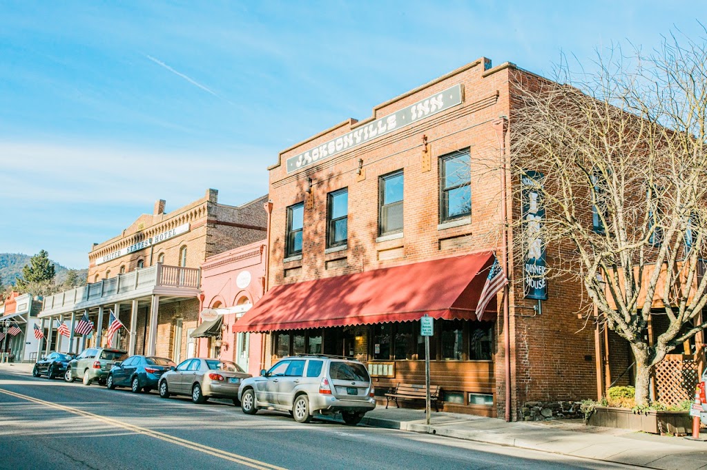 Jacksonville Inn - Restaurant | 175 E California St, Jacksonville, OR ...