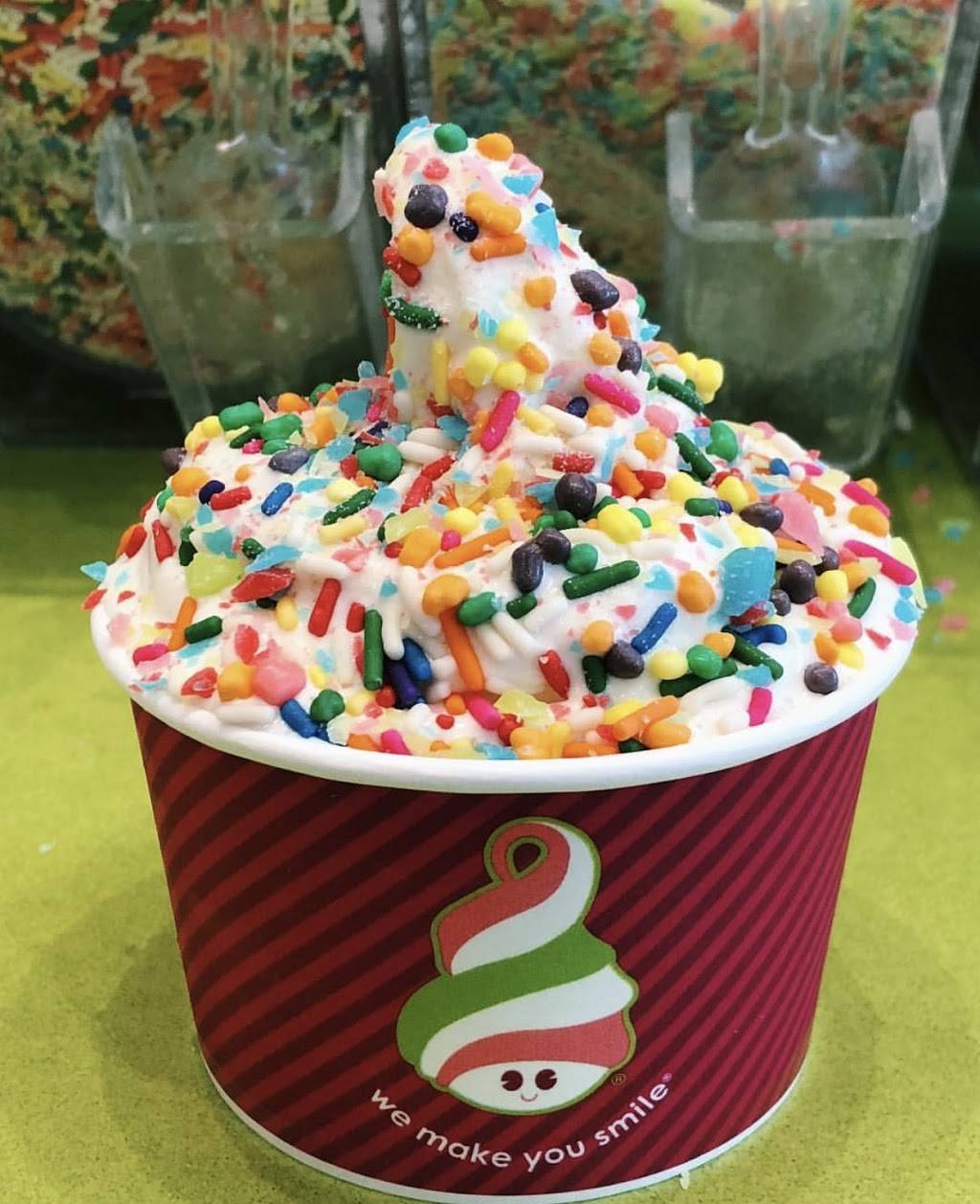 Menchies Frozen Yogurt | bakery | 510 Hidden Valley Pkwy Suite #102, Corona, CA 92879, USA | 9518984523 OR +1 951-898-4523