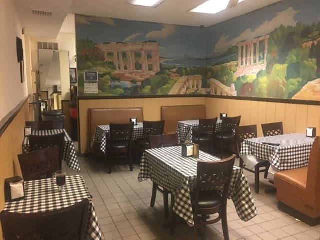 Mama Carmelas Pizza | restaurant | 49-14 30th Ave, Woodside, NY 11377, USA | 7187282026 OR +1 718-728-2026