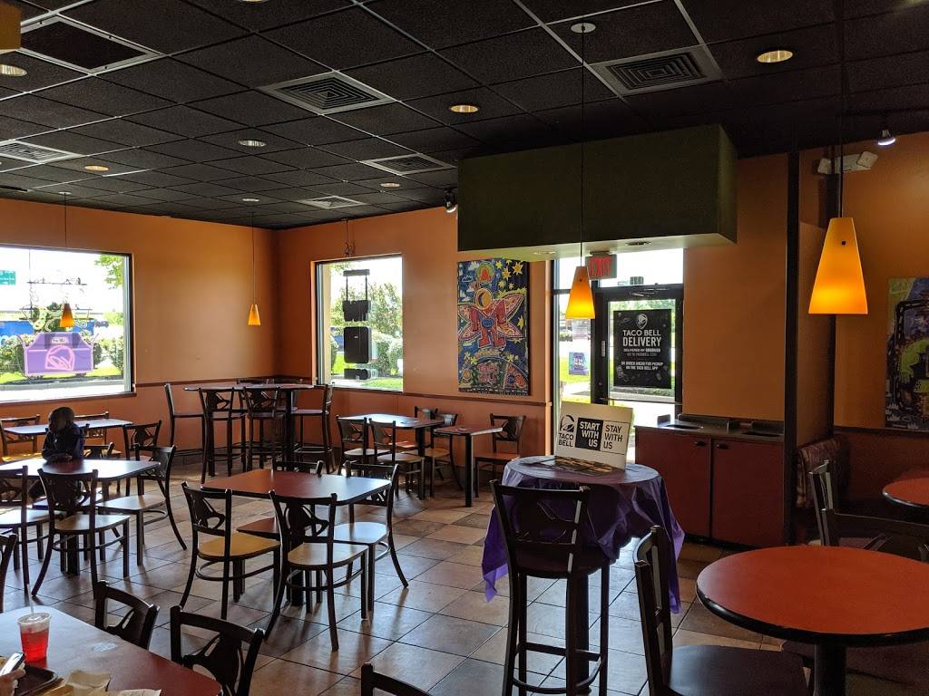 Taco Bell Meal takeaway 1325 Veterans Pkwy, Clarksville, IN 47129, USA