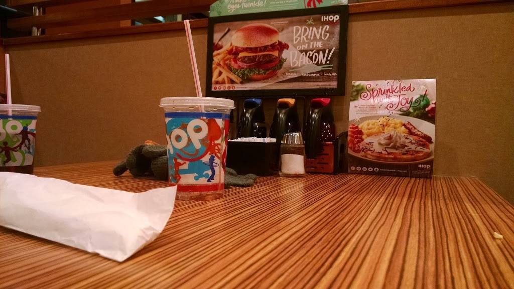 IHOP | restaurant | 1655 U.S. 51 S, Covington, TN 38019, USA | 9012965340 OR +1 901-296-5340