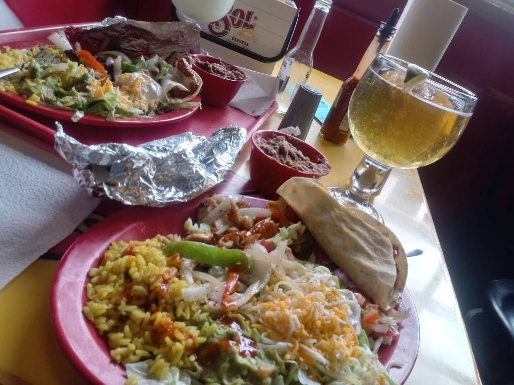 Fuzzys Taco Shop | restaurant | 5760 Olde Wadsworth Blvd, Arvada, CO 80002, USA | 3034389997 OR +1 303-438-9997