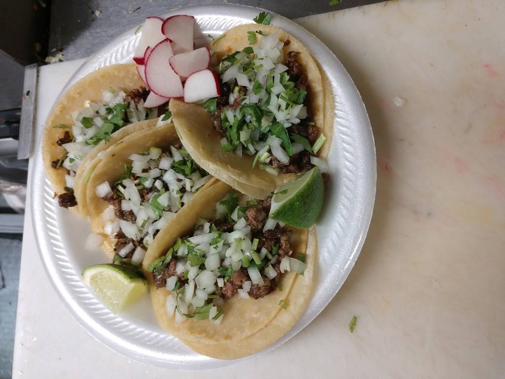 Taqueria Limon | restaurant | 3301-3335 Cornhusker Hwy, Lincoln, NE 68504, USA | 4029758991 OR +1 402-975-8991