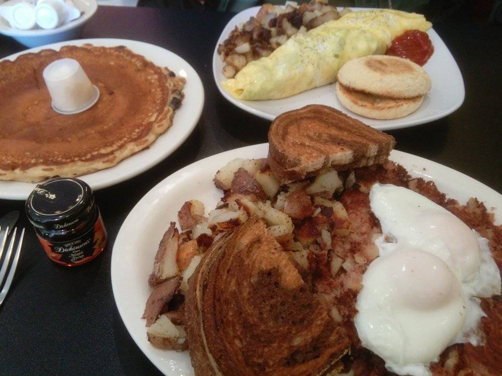 The Gathering Restaurant | cafe | 471 Hartford Rd, Manchester, CT 06040, USA | 8604327800 OR +1 860-432-7800