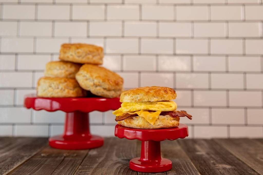 Hardees | restaurant | 1215 Washington St, Marion, AL 36756, USA | 3346834158 OR +1 334-683-4158