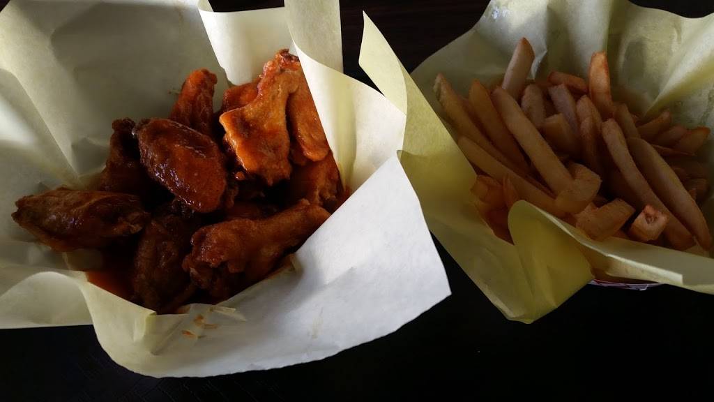 Jimmys Wings | restaurant | 2050 Youngfield St, Lakewood, CO 80215, USA | 3032380454 OR +1 303-238-0454