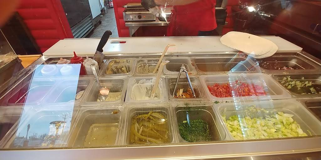 Halal Eats | restaurant | 5755 St Joe Rd, Fort Wayne, IN 46835, USA | 2604445566 OR +1 260-444-5566