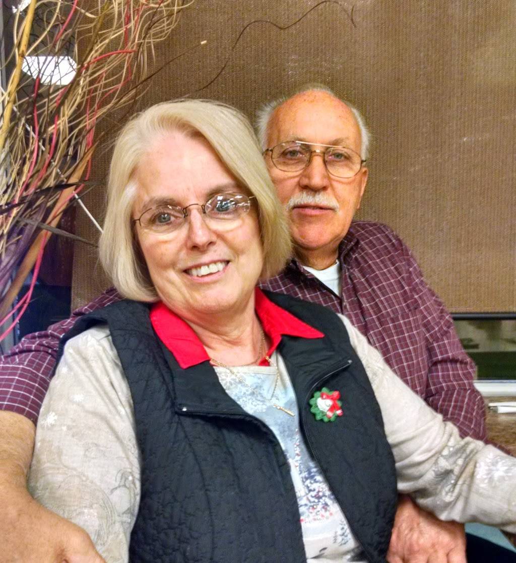 Country Kitchen | restaurant | 120 Noah Drive, Byrdstown, TN 38549, USA | 9318644746 OR +1 931-864-4746